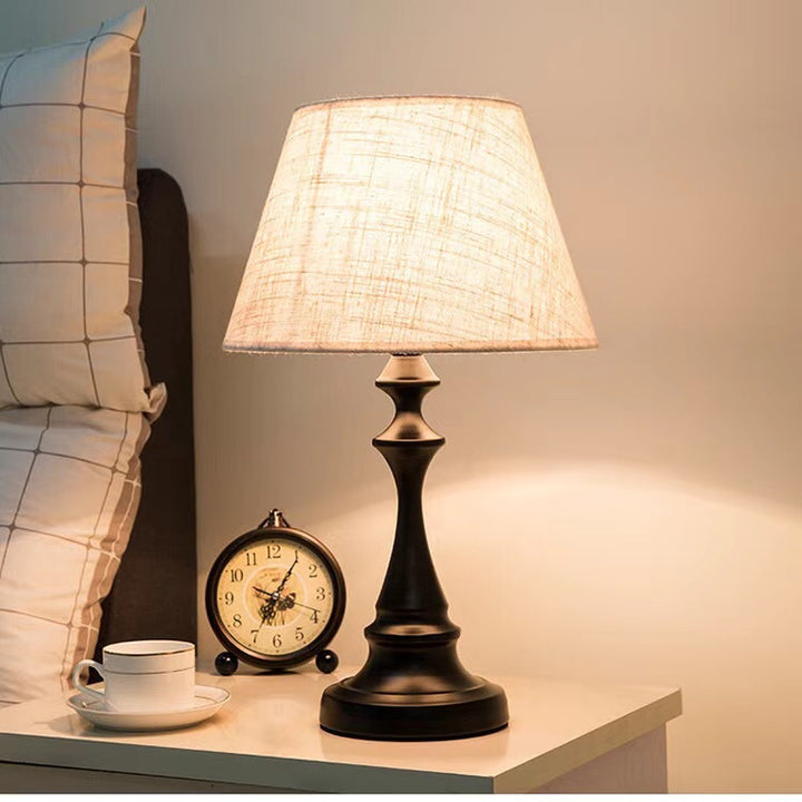 Elegante dekorative Tischlampe