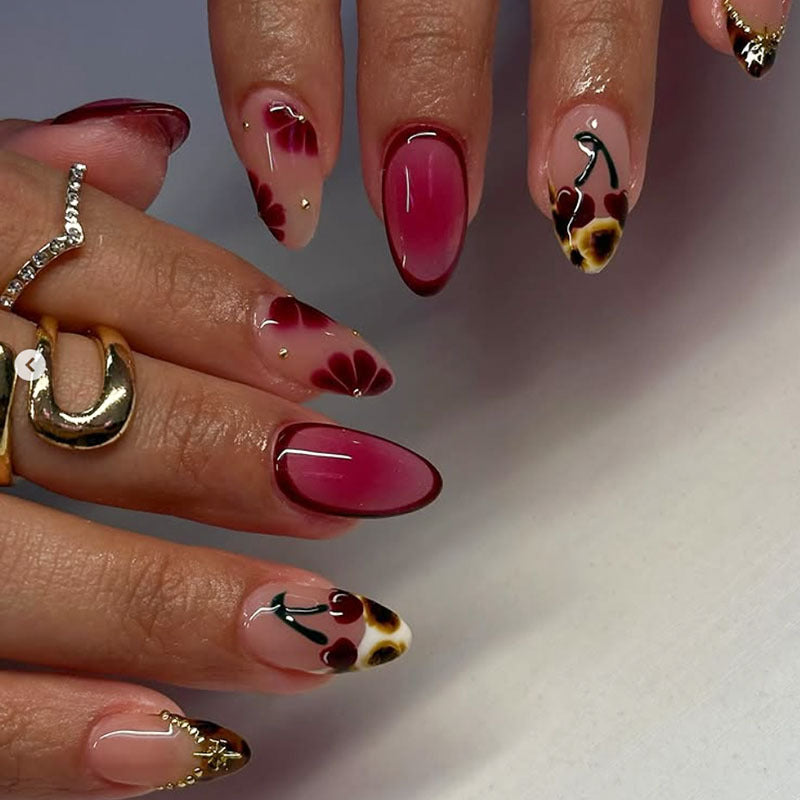 Künstlerisches Lang-Stiletto Nagelkunst Design