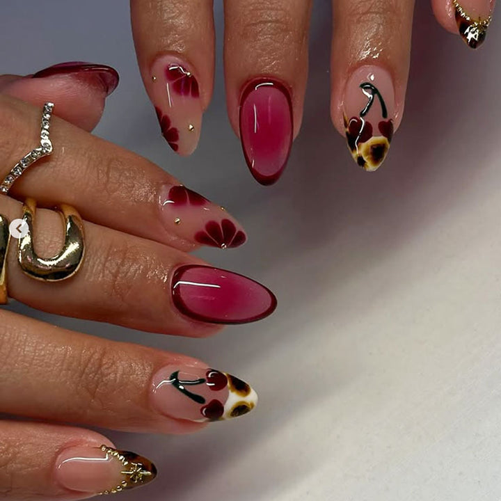 Künstlerisches Lang-Stiletto Nagelkunst Design