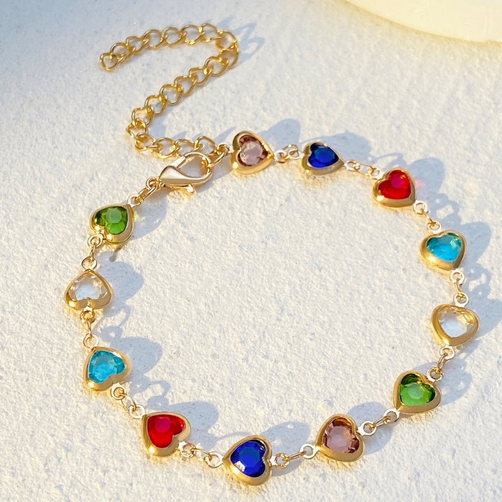 Herzförmiger Edelstein Charm-Armband Karnz