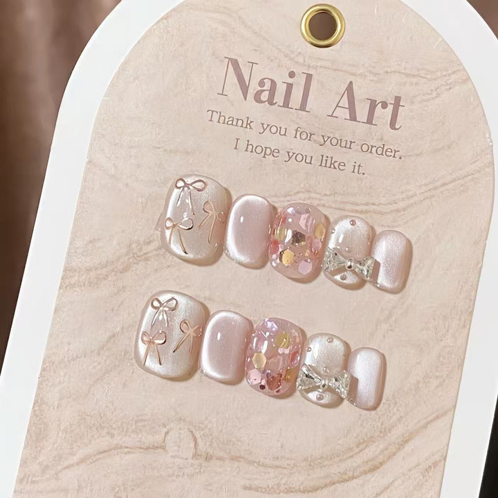 Dekorative Nagelkunst