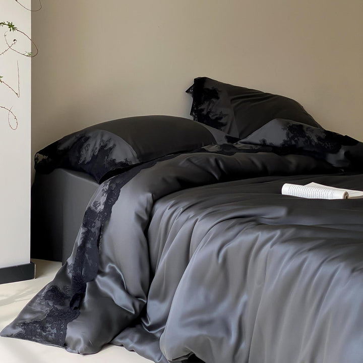 Luxuriöses Satin-Bettwäscheset mit feiner Spitzenbordüre