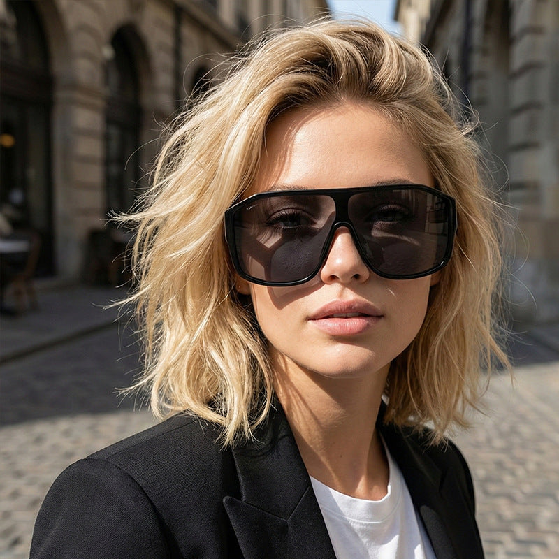 Damen Modische Oversized-Sonnenbrille im futuristischen Design Karnz