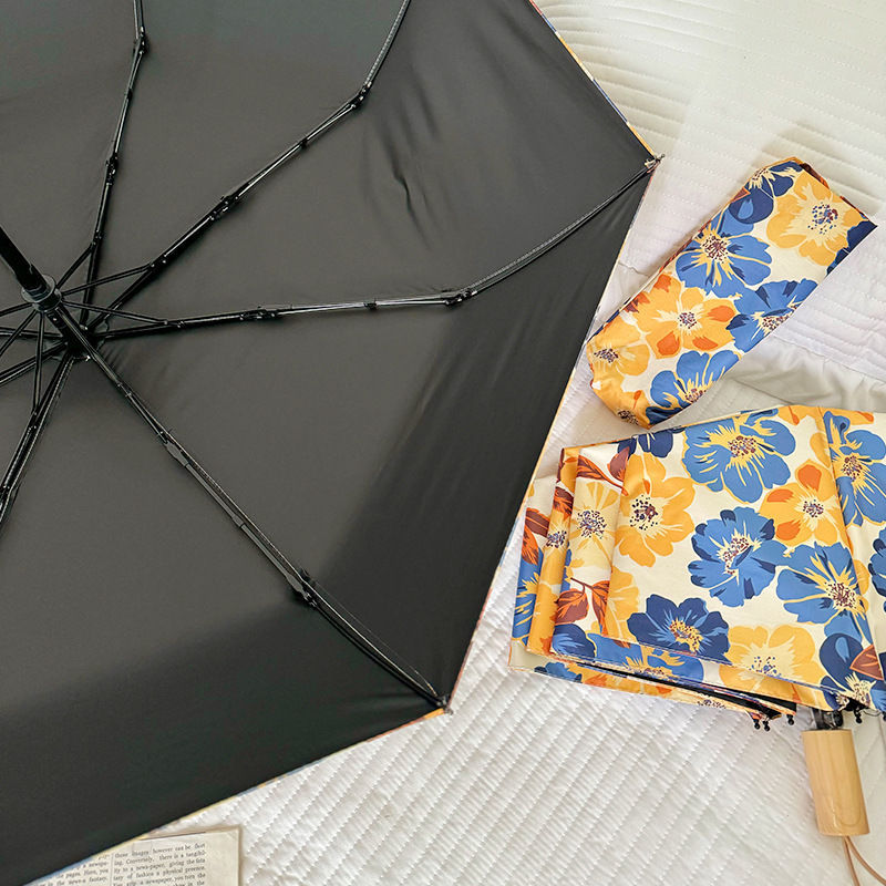Damen Faltbarer Regenschirm mit detailliertem floralem Design Karnz