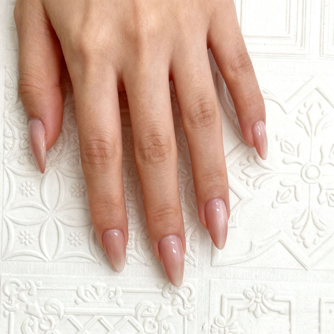 Glänzendes mandelförmiges Press-On Nagelset Karnz 1787225130