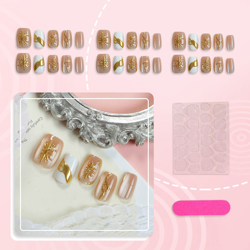 Elegante goldverzierte Press-On-Nagelkunst-Set