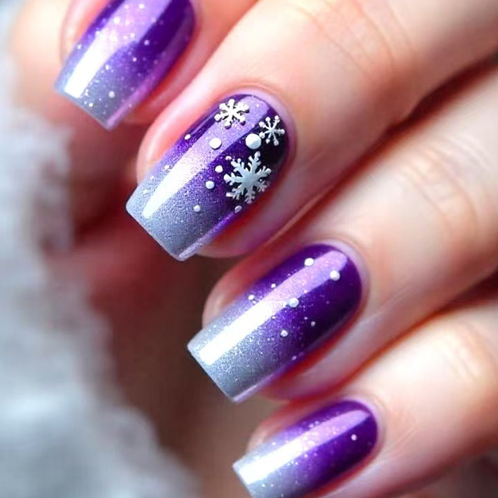 Glitzernde Kunstnägel mit Schneeflocken-Design Karnz