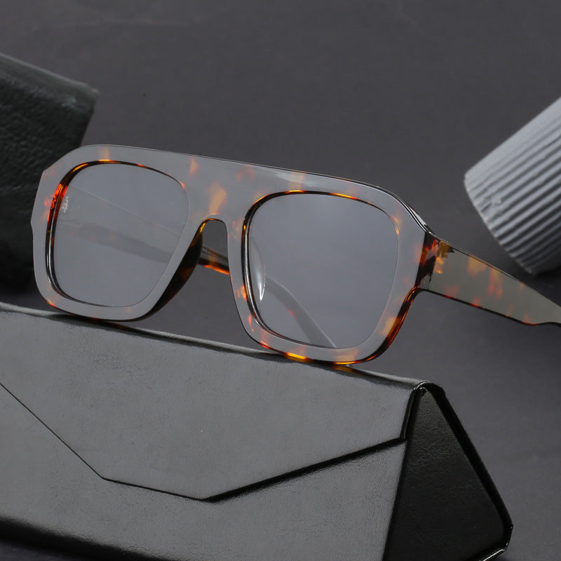 Damen oversize quadratische Sonnenbrille mit modernem Design Karnz