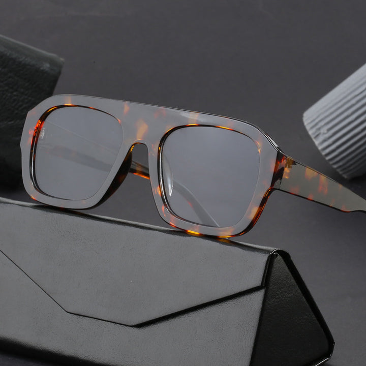 Damen oversize quadratische Sonnenbrille mit modernem Design Karnz
