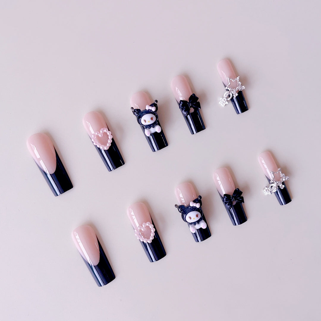 Kunstnagelset mit verspielten 3D-Motiven Karnz