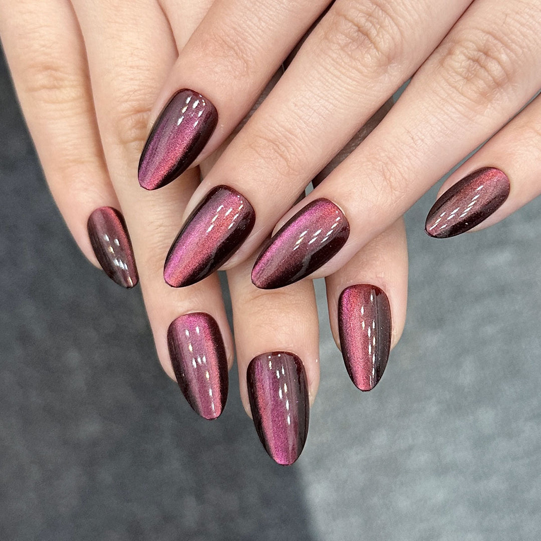 Glänzendes Press-On Nagelkunst Set