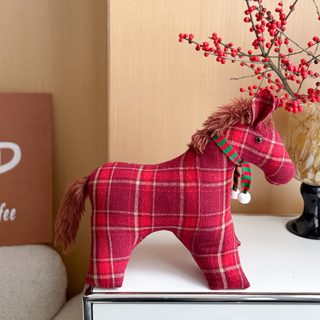 Dekoratives Kuschelpferd aus Teddy-Fleece als Deko- und Spielkissen