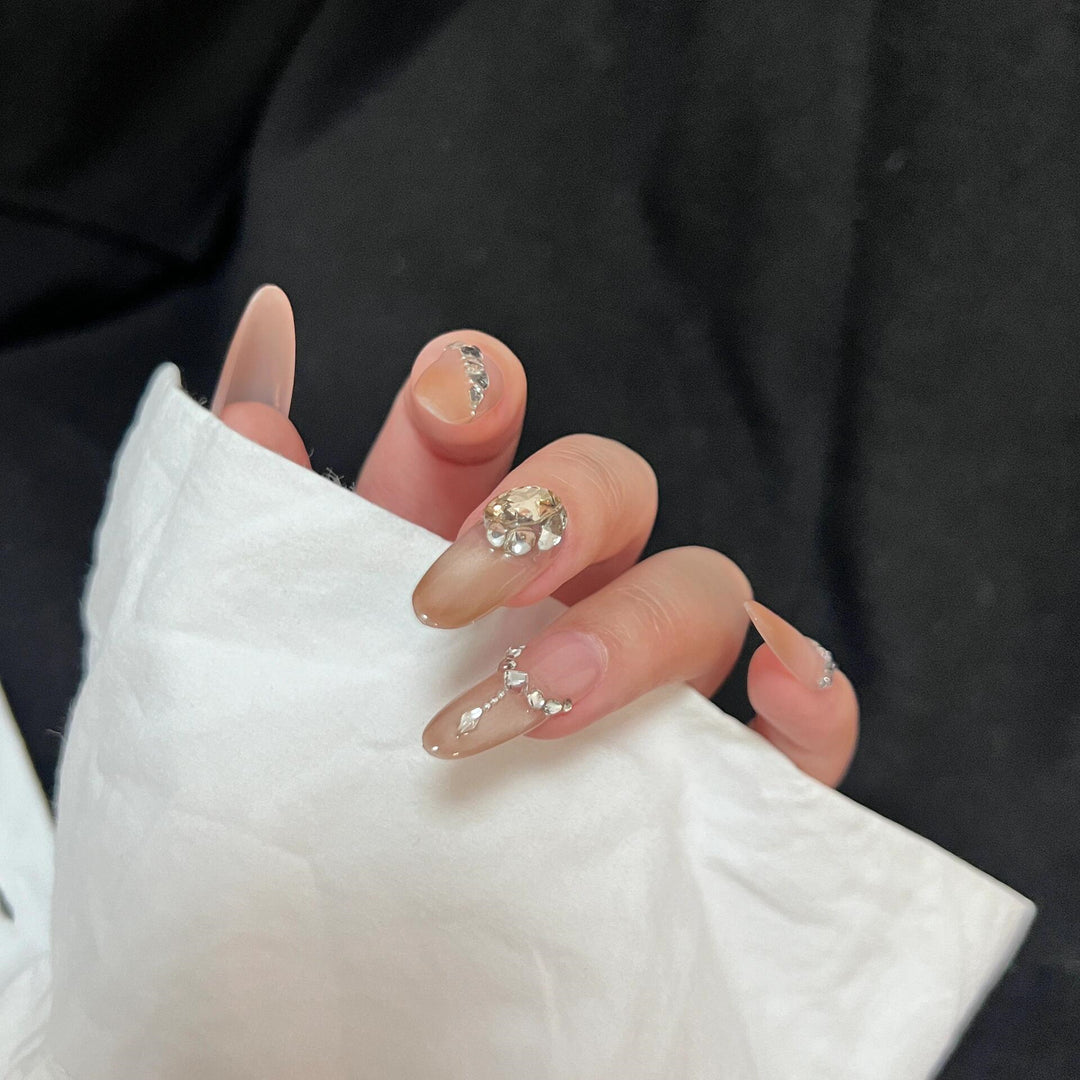 Glamouröses Nageldesign-Kit Karnz