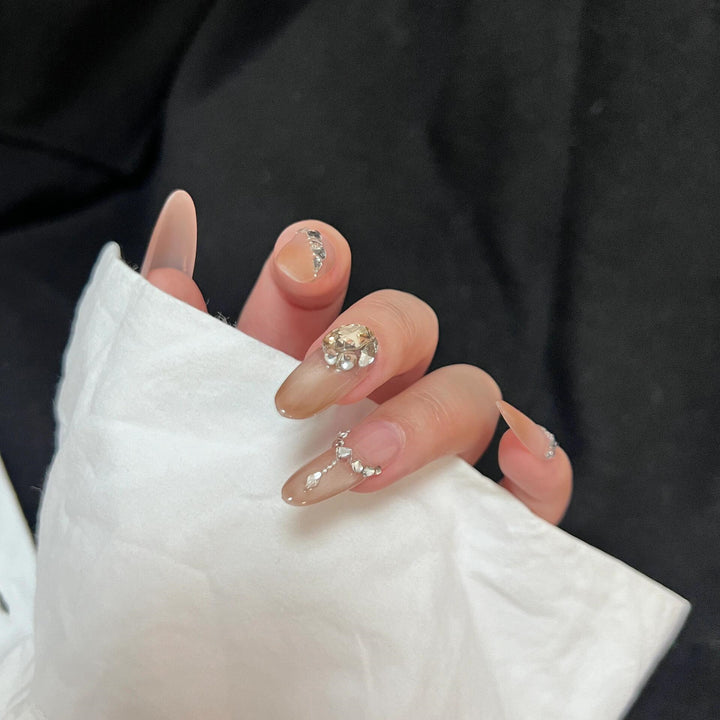 Glamouröses Nageldesign-Kit Karnz