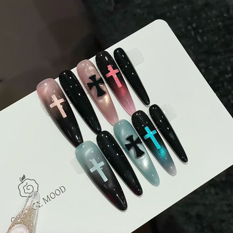 Künstlerische Lange Stiletto-Nagelverzierungen Karnz