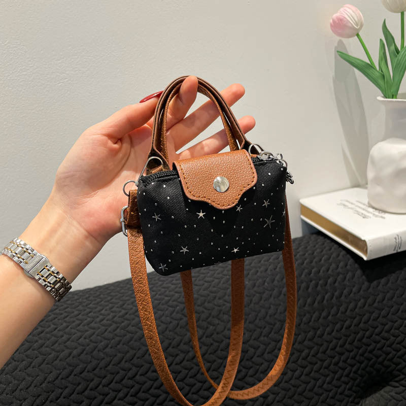 Mini Crossbody-Handtas mit dekorativen Details