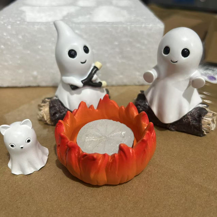 Kreatives Ghost Campfire Figuren Set Karnz