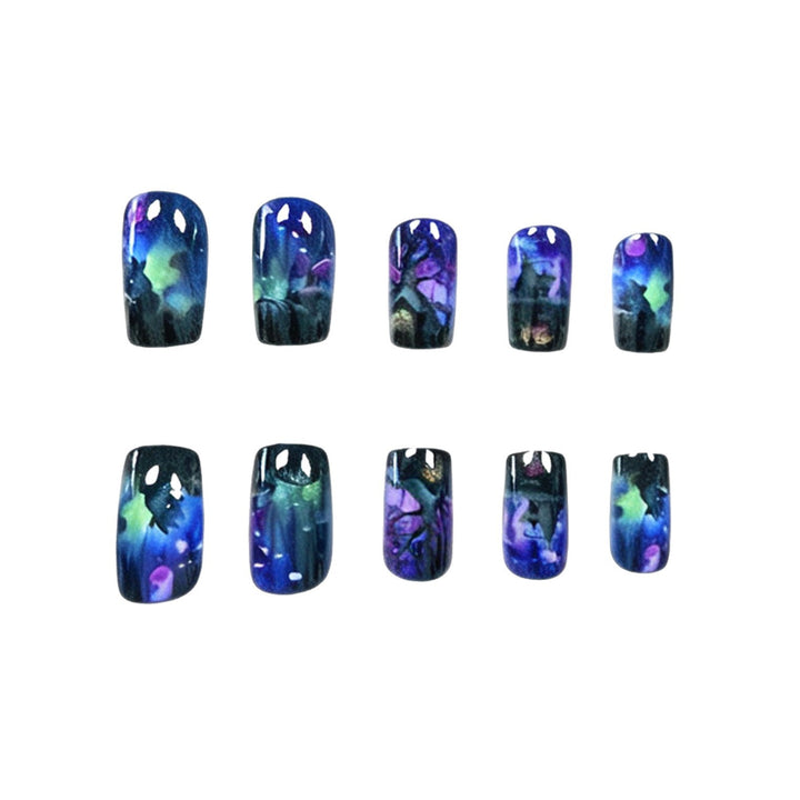Künstlerische Nagelkunst Karnz