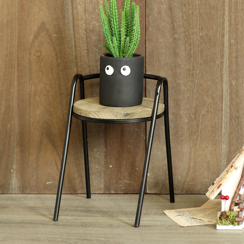 Moderner Hocker mit Holzsitz Karnz
