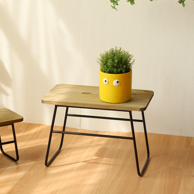 Moderner Couchtisch im minimalistischen Design Karnz