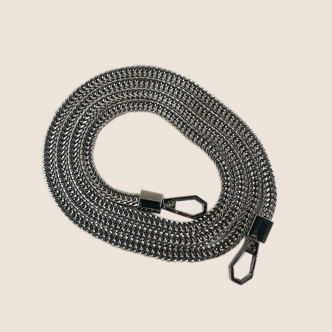 Stylische Metallkette Karnz