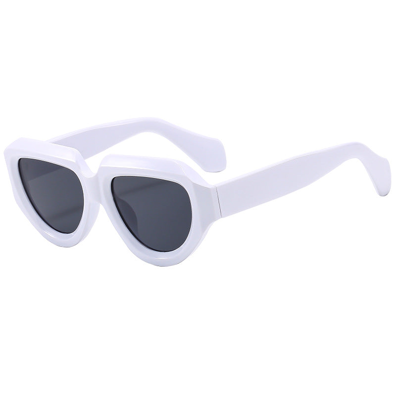 Damen Cat-Eye Sonnenbrille mit modernem transparentem Rahmen und UV-Schutz Karnz