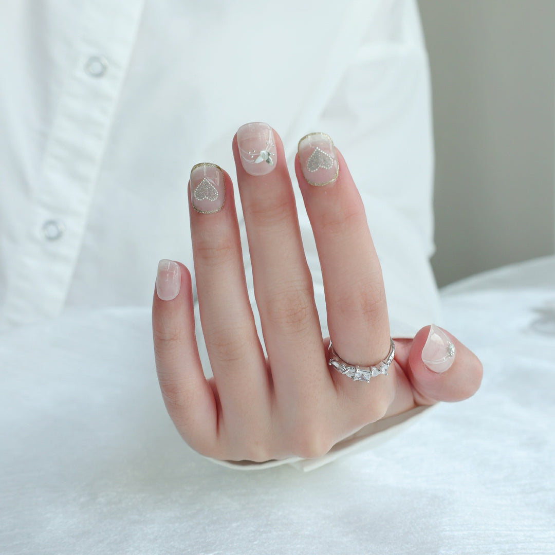 Herz-Verzierte Press-On Nagelset