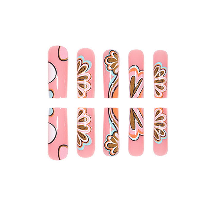Kreatives Florales Muster Nagelkunst Karnz