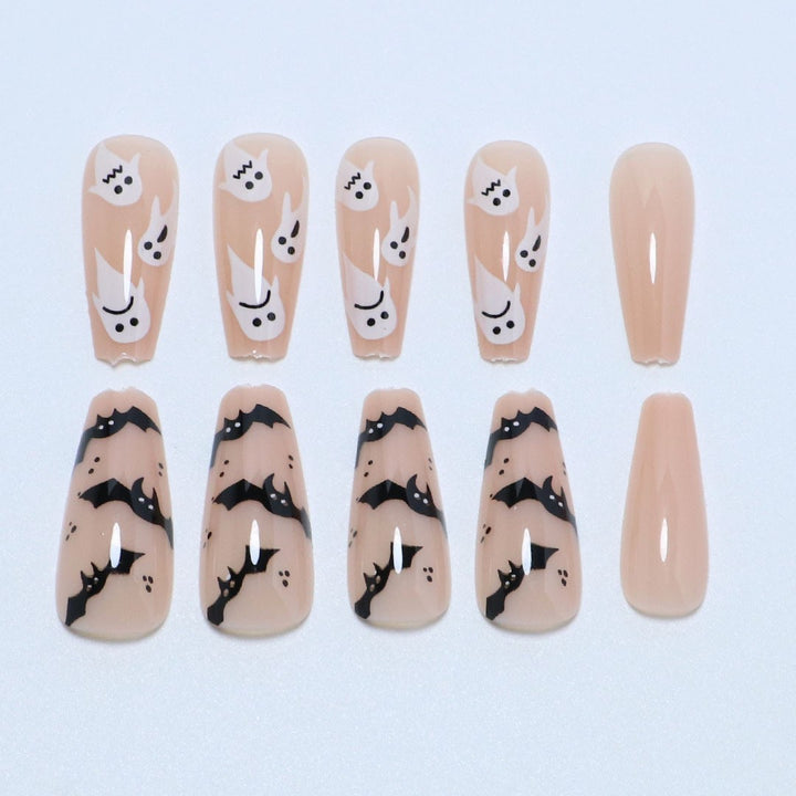 Künstlerisches Abstract Press-On Nagelset Karnz