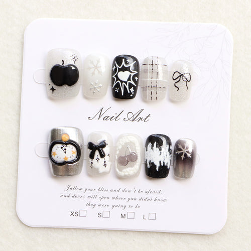 Künstlerische Schwarz-Weiß Press-On Nagelkunst Karnz