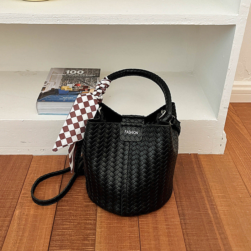 Gewebte Bucket-Handtasche