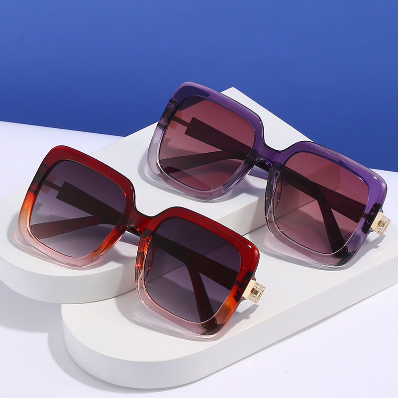Damen elegante oversized Sonnenbrille mit luxuriösen Metallakzenten Karnz