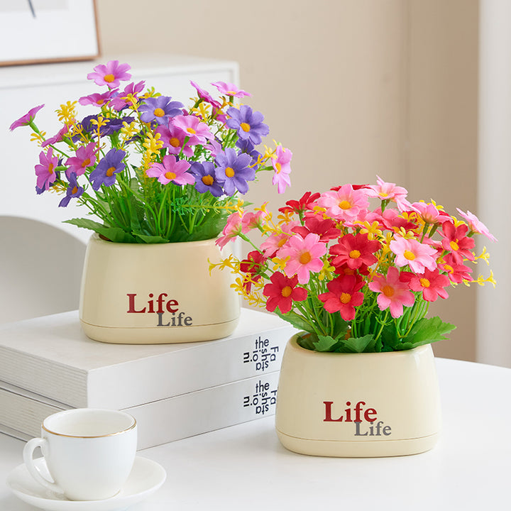 Lebensechte Dekorative Blumenanordnung