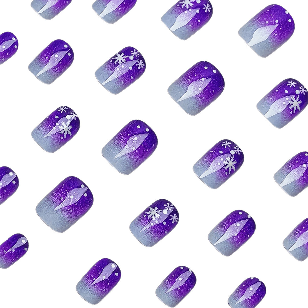 Glitzernde Kunstnägel mit Schneeflocken-Design Karnz