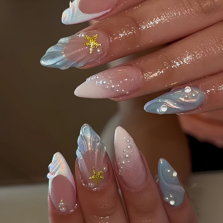 Künstlerisch von der Marine inspirierte Nagelkunst Karnz
