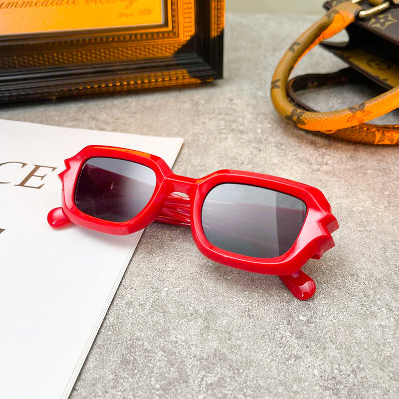 Damen modische Sonnenbrille mit auffälligem Rahmen Karnz