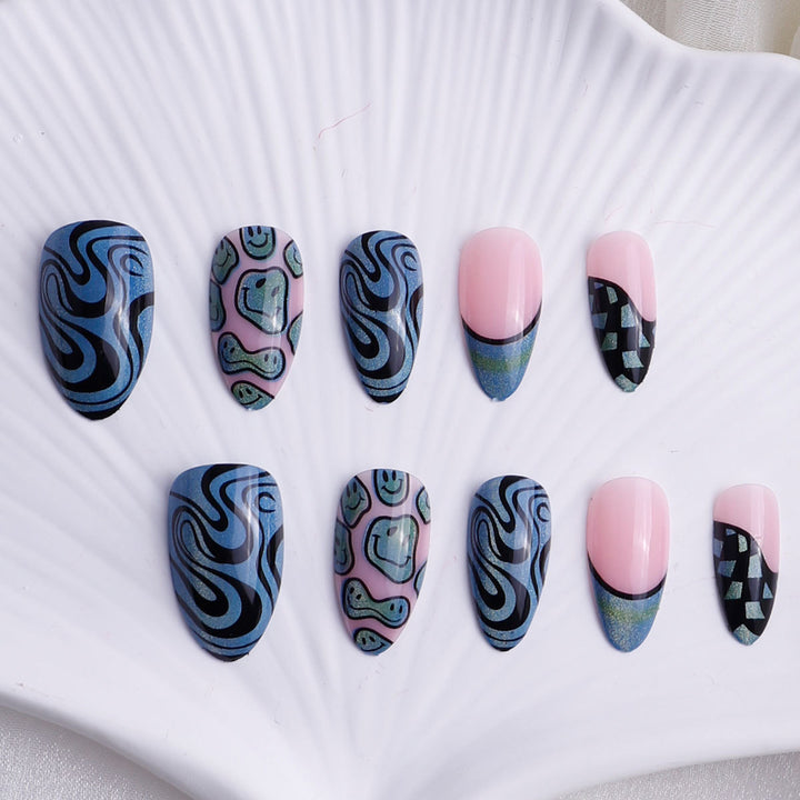 Künstlerische abstrakte Nagelkunst