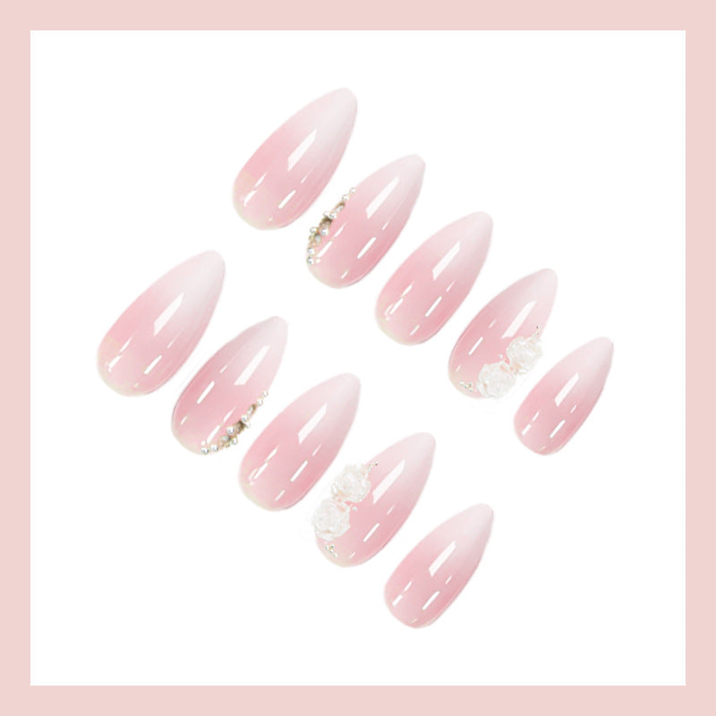 Kunstnagelset mit eleganten Rosenverzierungen Karnz