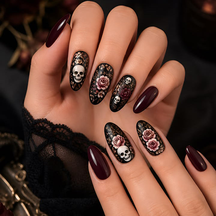 Gothic Floral und Skull Akzent Nagelkunst Verlängerungen Karnz