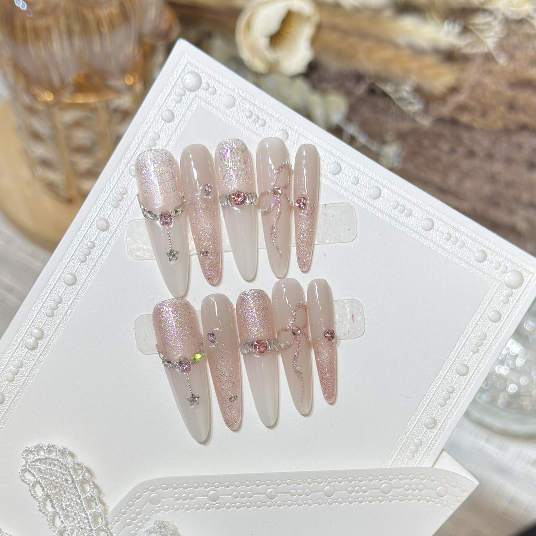 Rhinestone-verzierte Press-On-Nagelspitzen