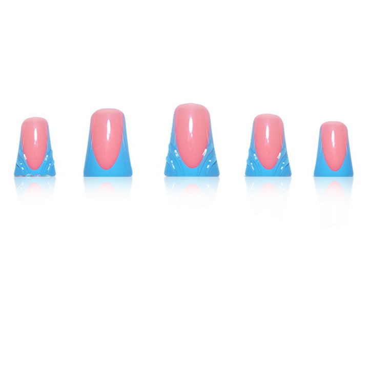 Dekorative Press-On Nail Art Erweiterungen mit Strass-Akzenten Karnz