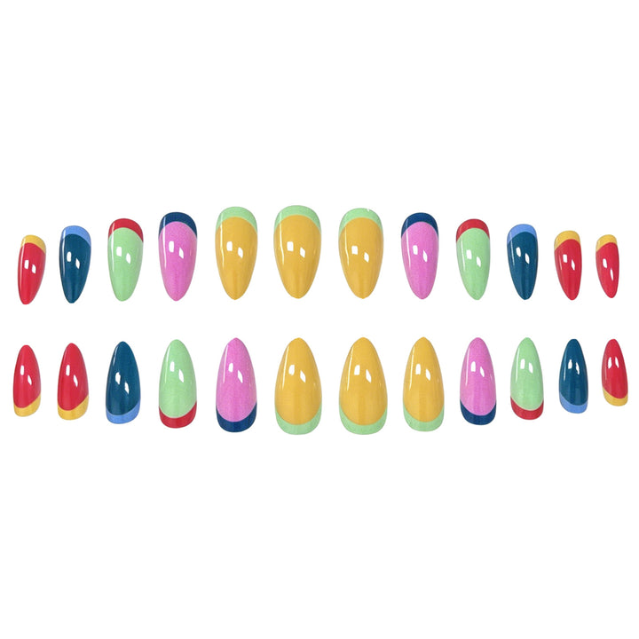 Bunte Press-On Nagelkunst Verbesserungen Karnz