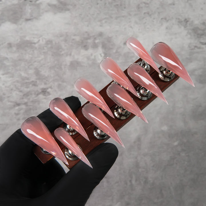 Skulptierte Stiletto-Nagelspitzen