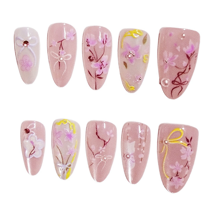 Blumenmuster Gel-Nagelkunst Karnz
