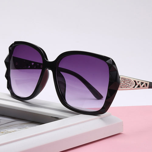 Damen Sonnenbrille im luxuriösen Glamourstil Karnz