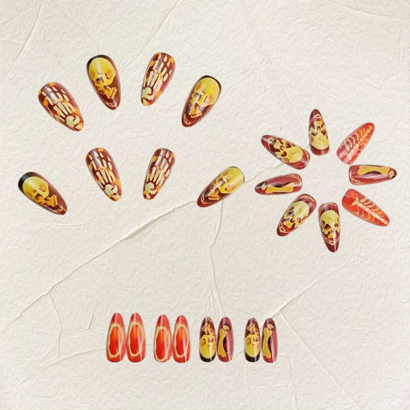 Kreatives Nageldesign Karnz