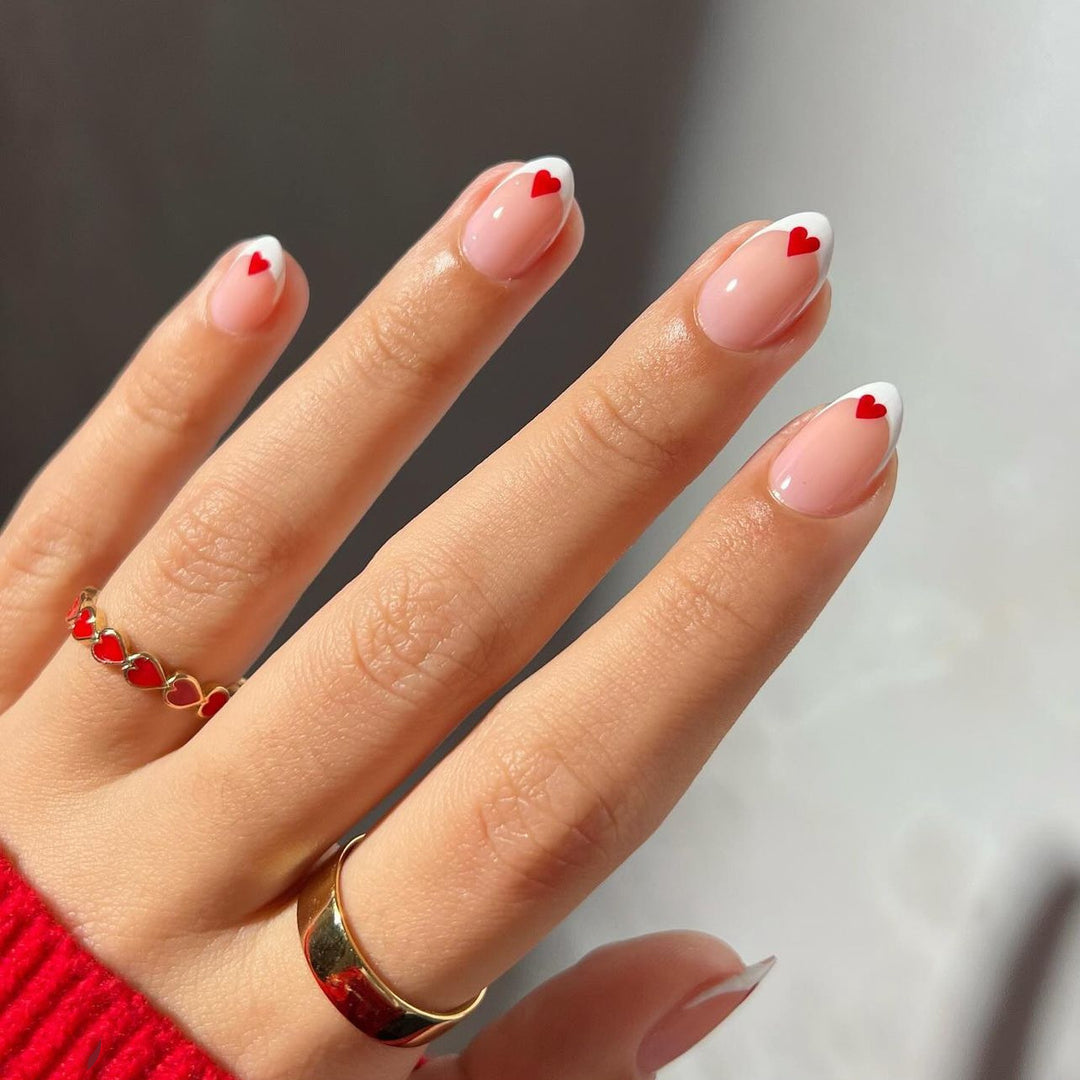 Kreatives Nagelset Karnz