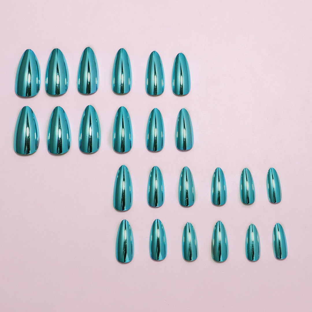 Elegantes Spiegel-Finish Press-On Nail Set Karnz