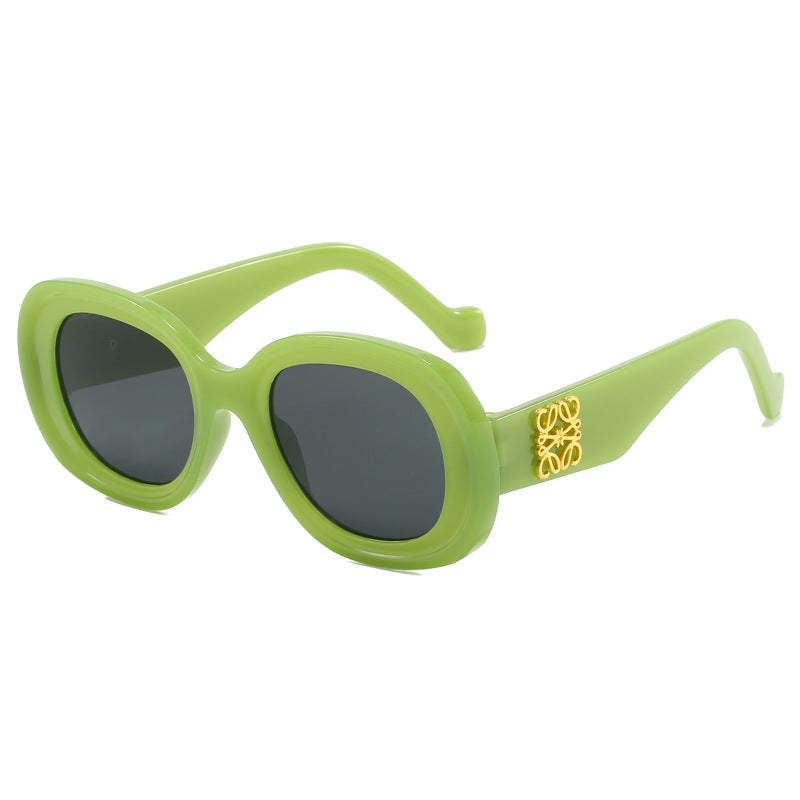 Damen modische Vintage-Sonnenbrille mit besonderen Verzierungen Karnz