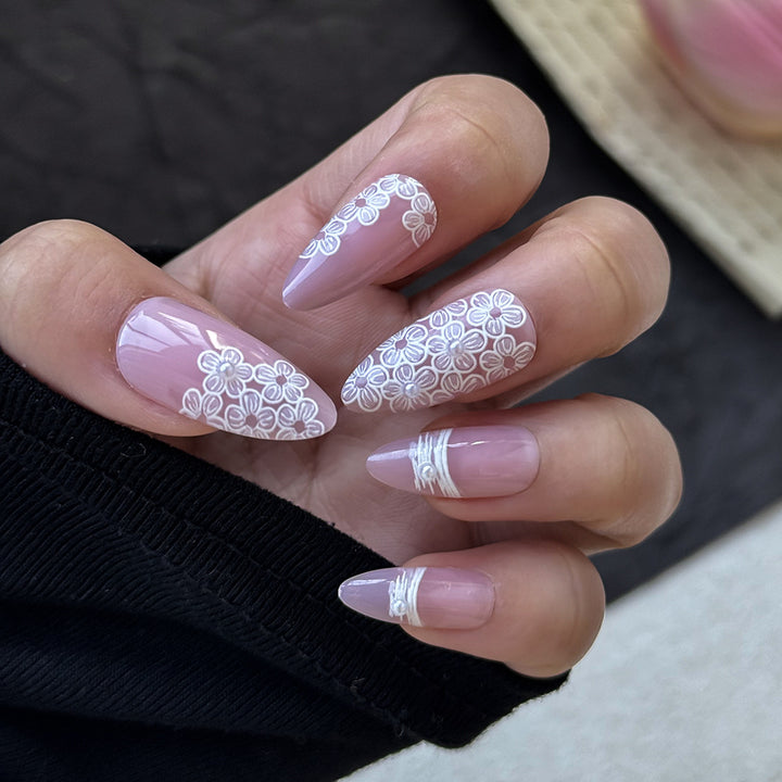 Elegante floral-akzent press-on nägel Karnz
